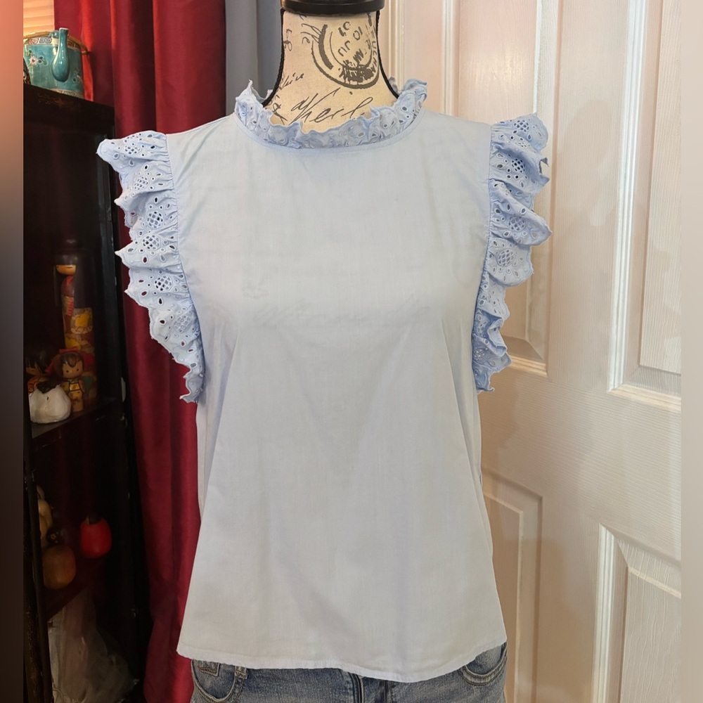 H&M Eyelet/Embroidered Ruffled Sleeve Blouse - Picture 2 of 11